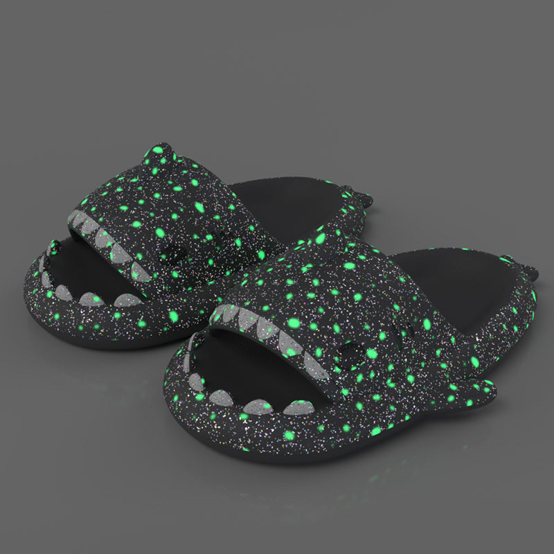 Glow in the Dark Haai Slippers – Comfortabele Antislip Sloffen