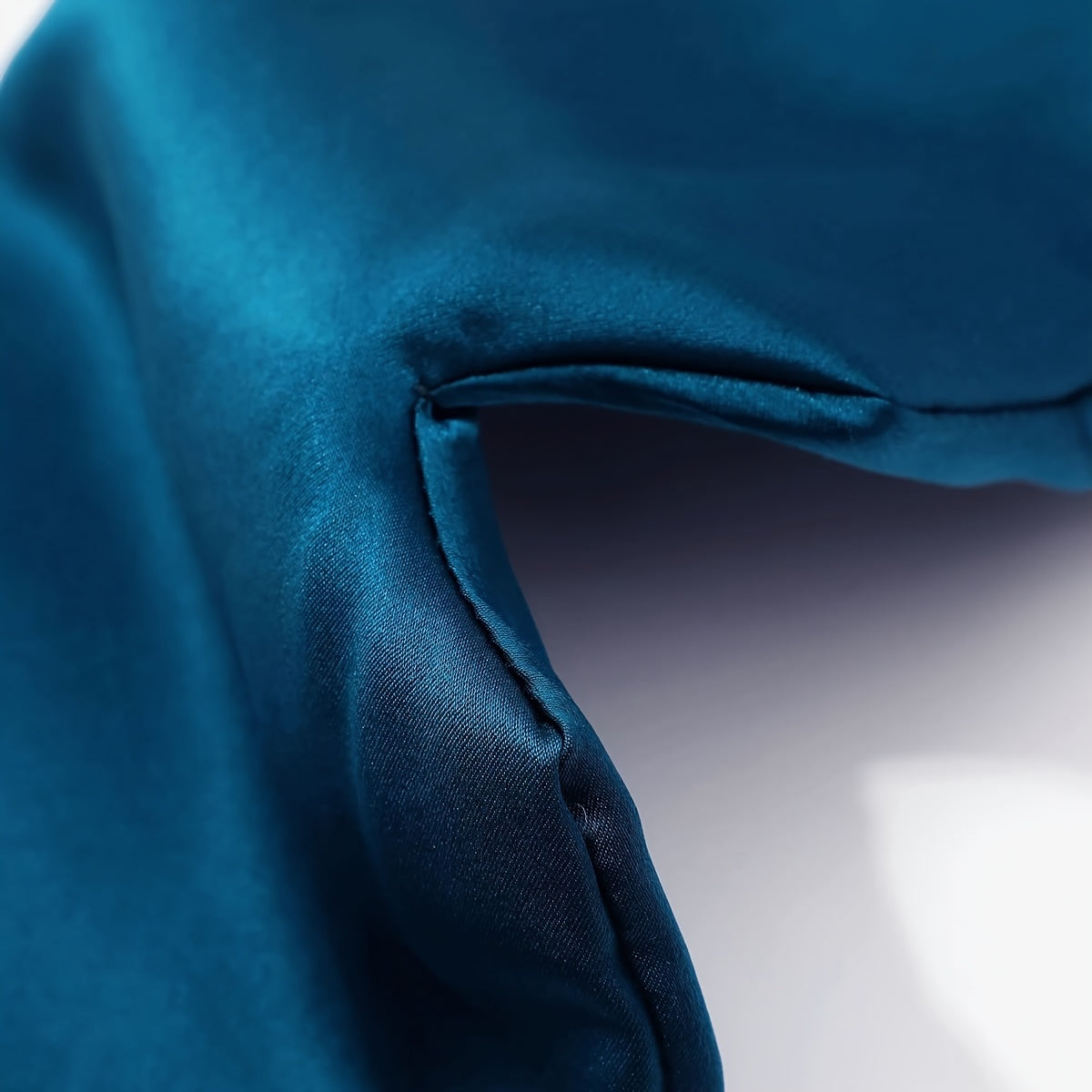 Luxe Satijnen Slaapmasker met Klittenbandsluiting