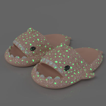 Glow in the Dark Haai Slippers – Comfortabele Antislip Sloffen