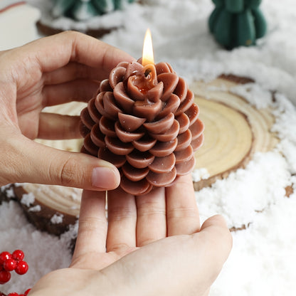 Geurkaars Dennenappel – Perfect Cadeau voor de Feestdagen