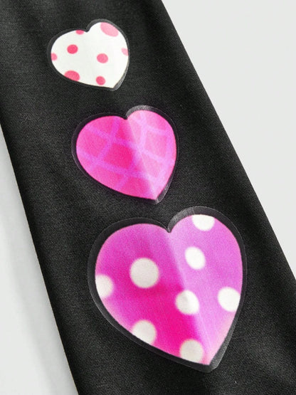 Streetwear Hoodie – Zwarte Unisex Hoodie met Roze Cartoonprint en Hartjes